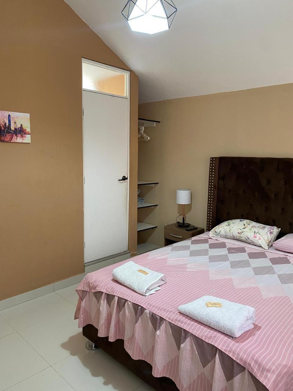 Hotel Hoskins Talara Habitaciones Con Aire Acondicionado Cerca Al Centro Refineria Y Plaza Vea Eksteriør billede